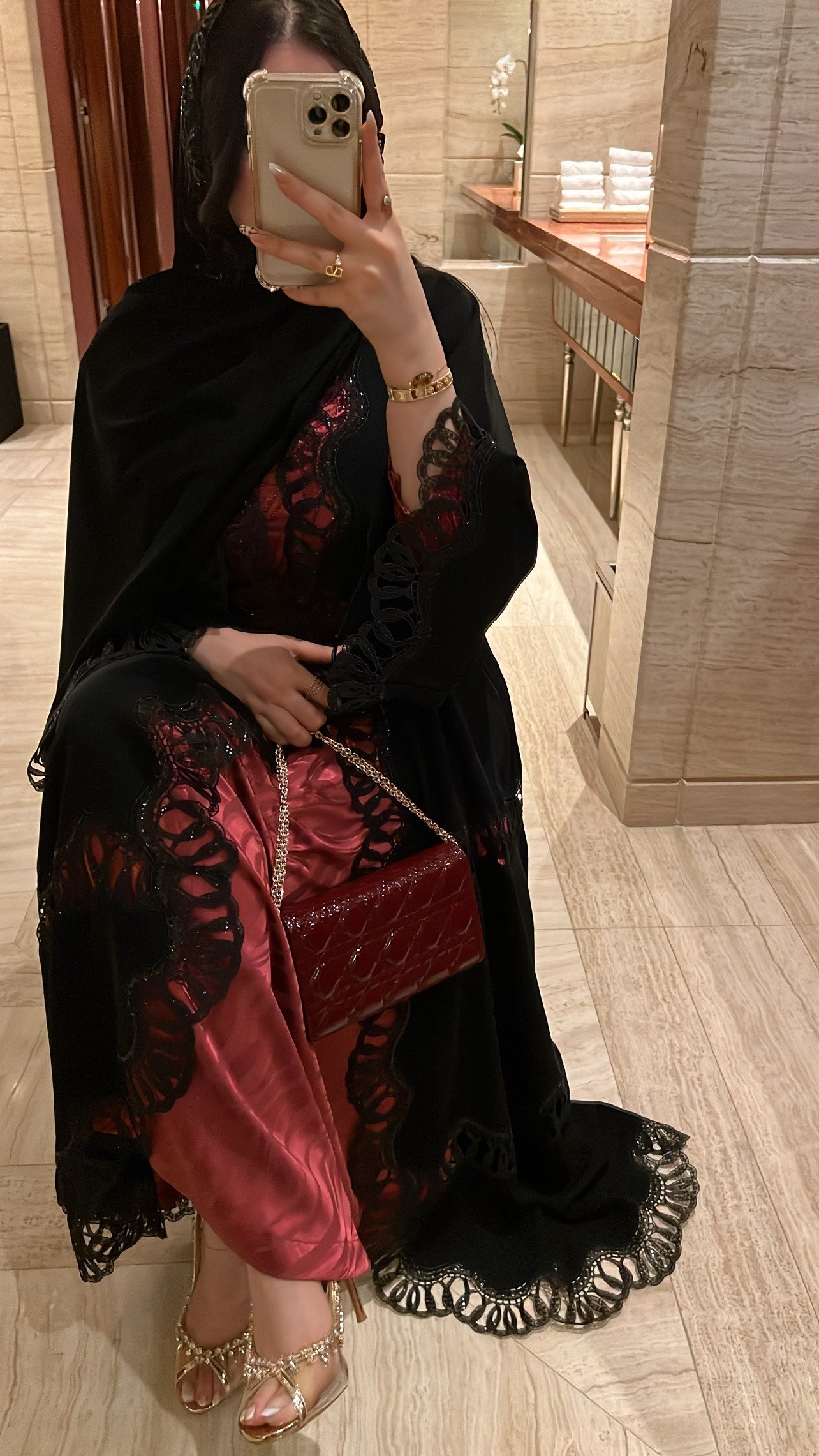 Ena abaya