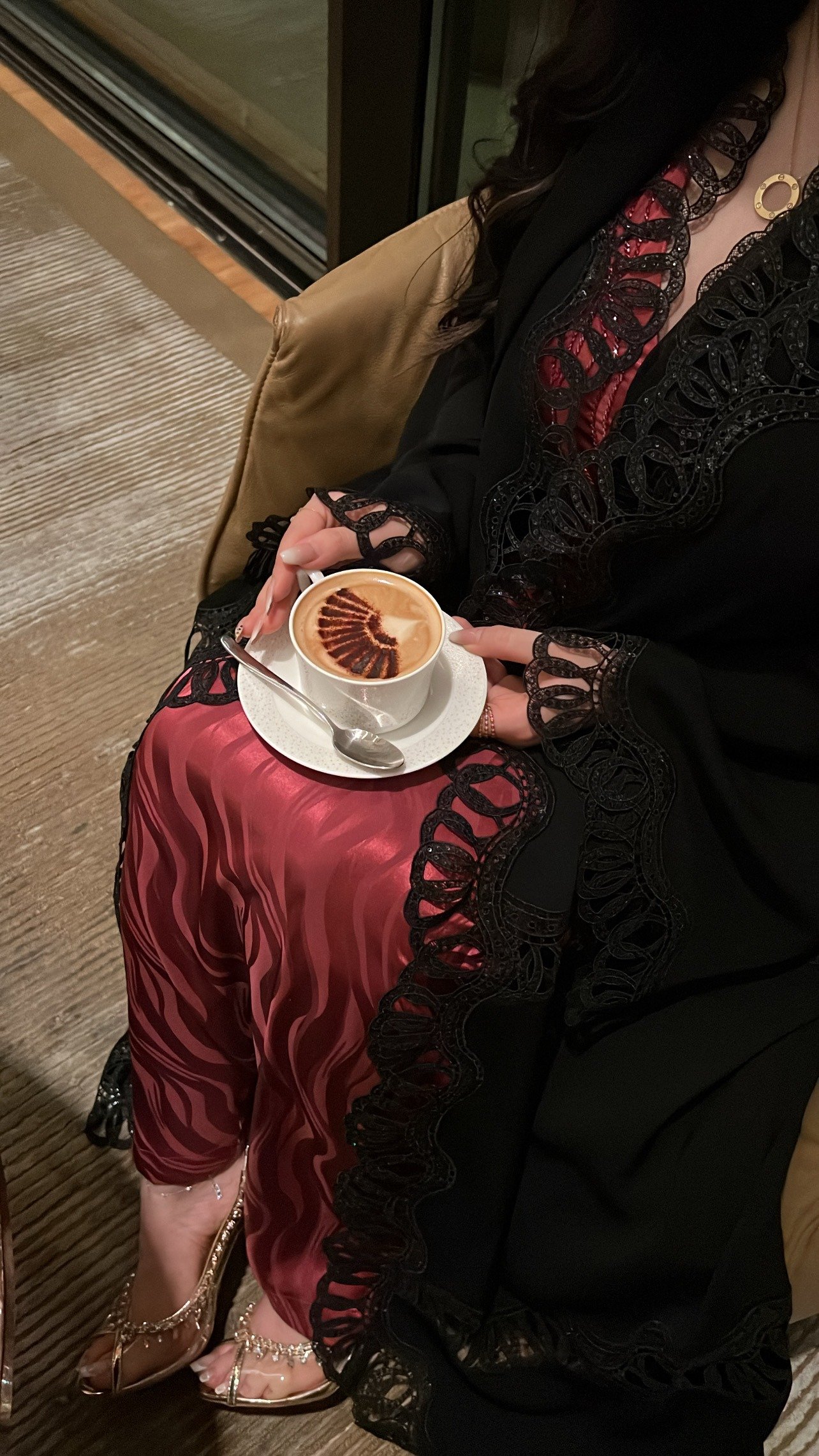 Ena abaya - الصورة 3