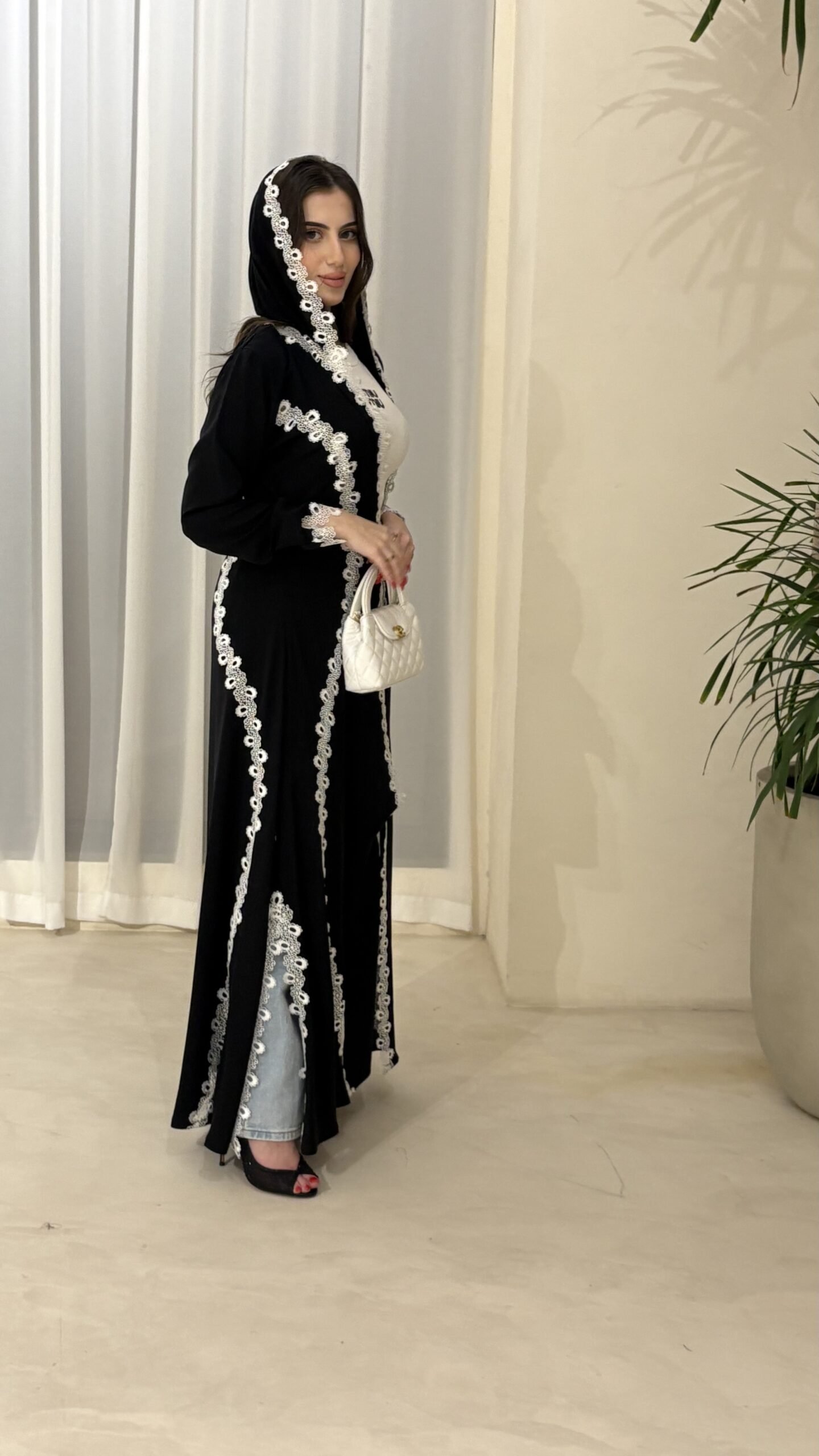 Dantial lace - الصورة 3